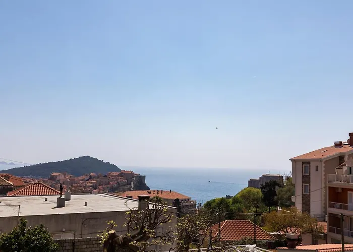 Libertas Pensión 3*