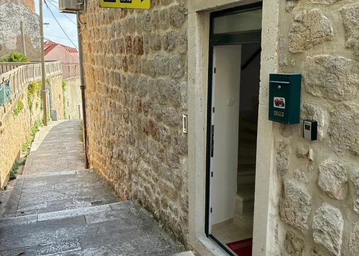 Libertas Pensión 3*