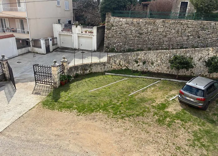 Pensión Libertas 3*